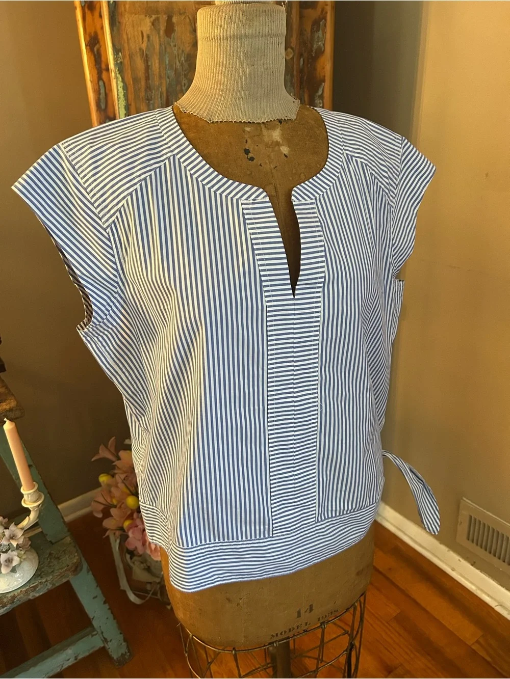 Vineyard Vines MarlinStriped Cap-Sleeve Tie-Hem Top - Blue/White | Size 14 - New